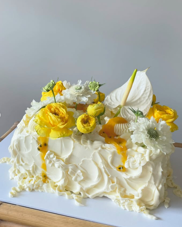 25 Spring-Inspired Wedding Cakes