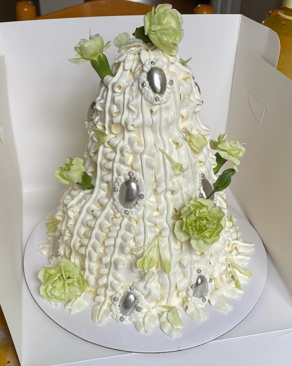 40 Creative Wedding Cakes That Double as Decor