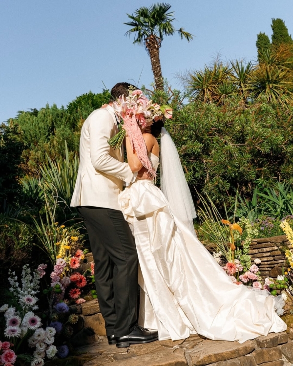 8 Expert Tips on How to Make Your Wedding Photos Feel Like ‘You’