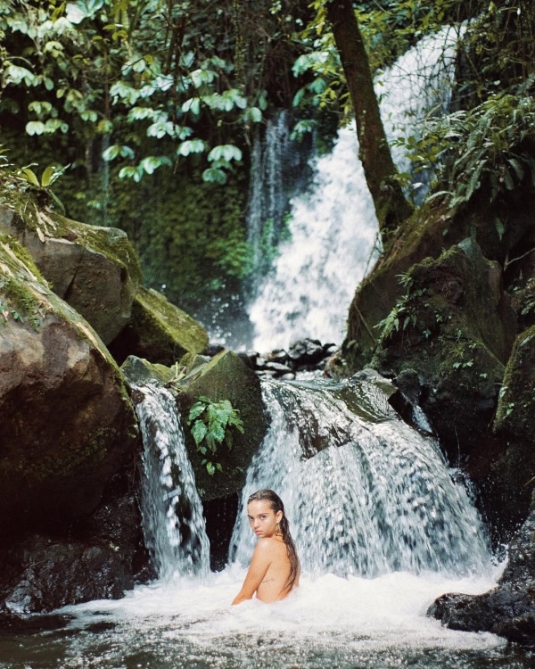 The Top Wedding & Honeymoon Destinations for 2025 According to Pinterest