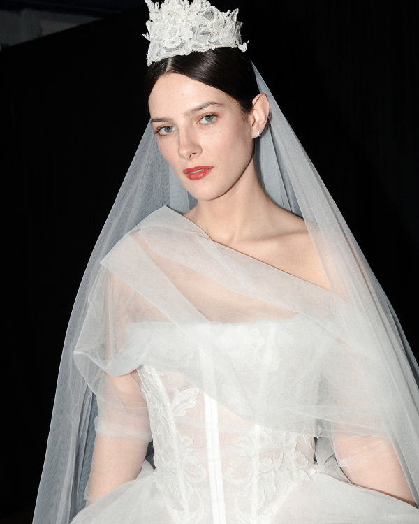 The Best Bridal Hairstyles to Wear with a Veil