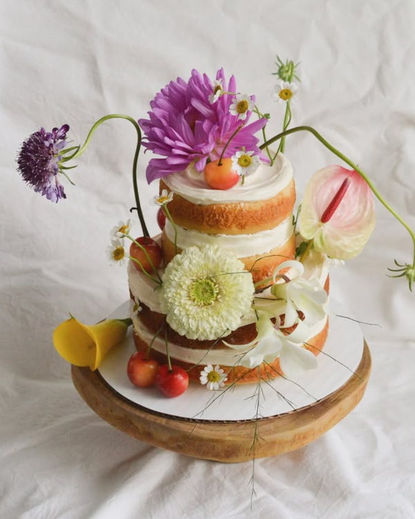 25 Spring-Inspired Wedding Cakes