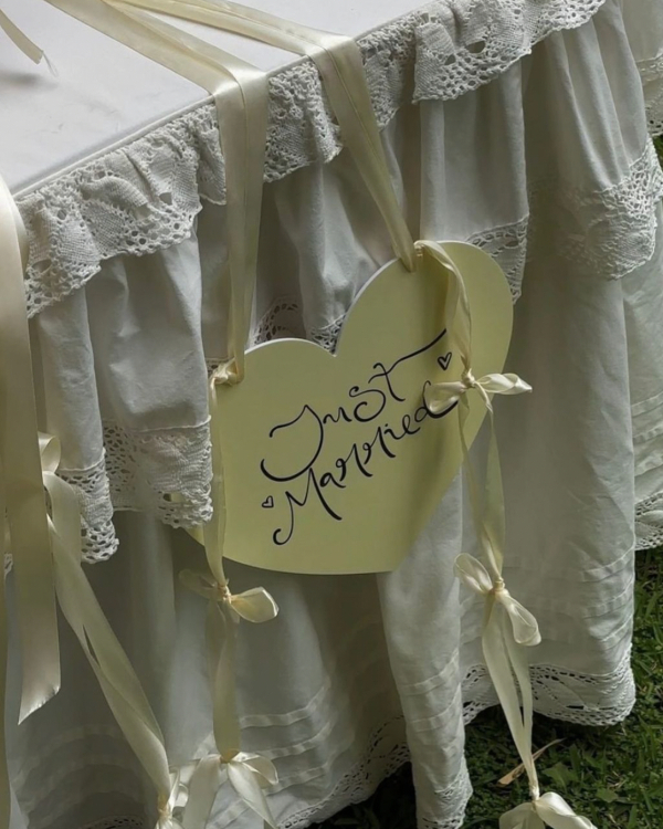 Wedding Gift Etiquette 101: What to Give, When to Give It & What to Avoid