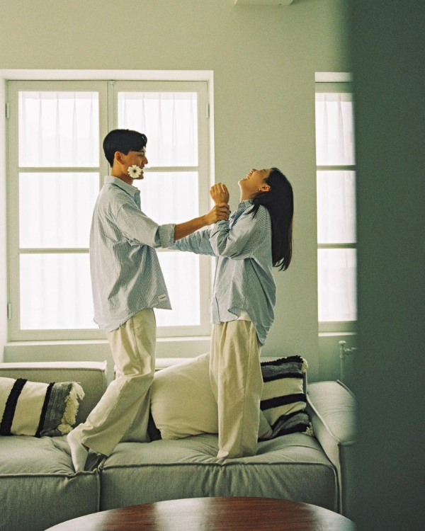 Should You Move in Together Before Getting Engaged?