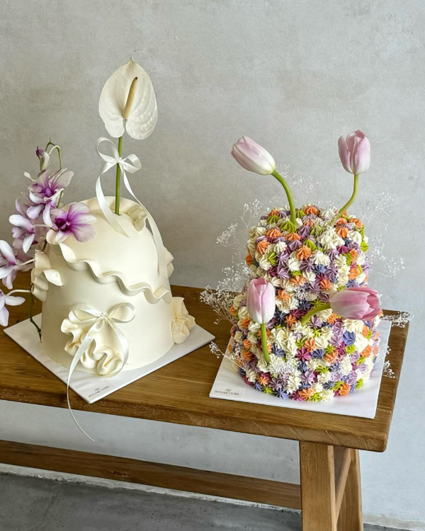 25 Spring-Inspired Wedding Cakes