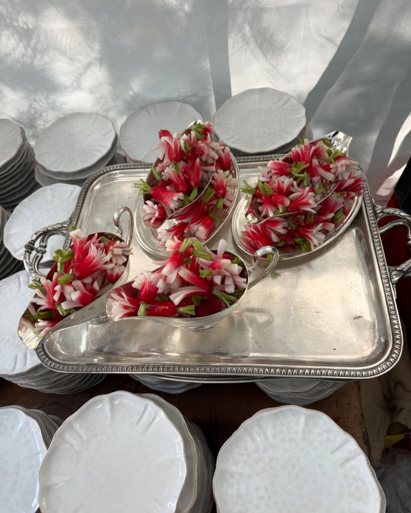 7 Unique Wedding Appetizers and How to Serve Them