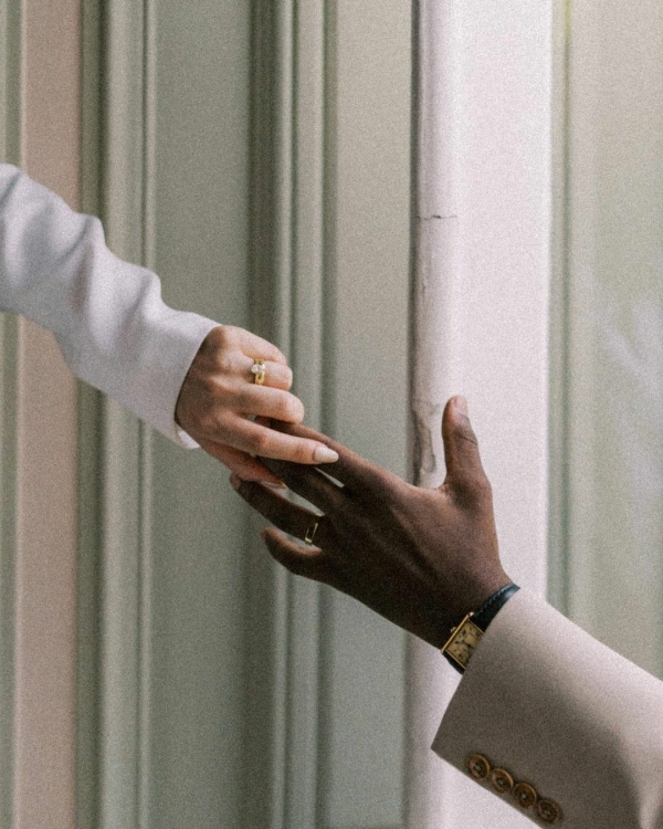 Pros and Cons of A Destination Wedding