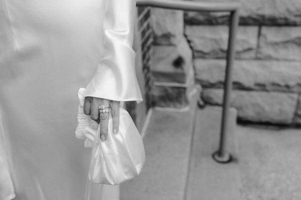 Real Wedding with Laconic Decor in Iowa