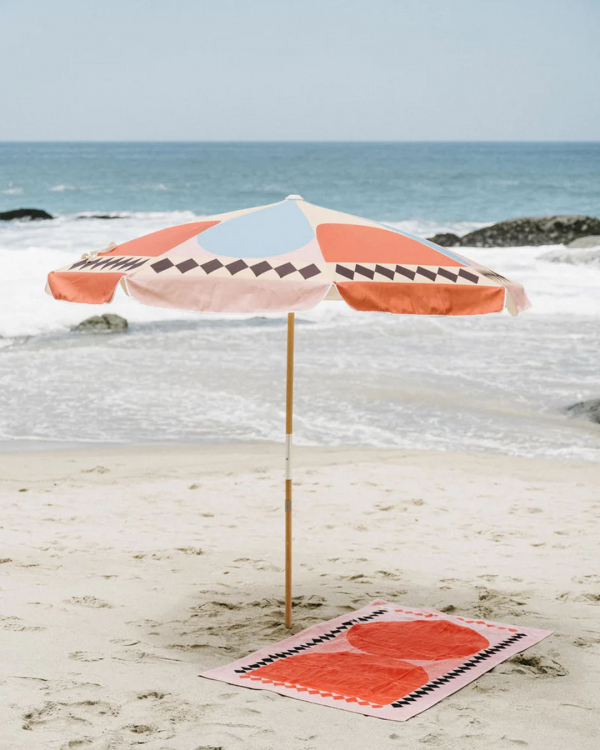 What to Pack for the Beach: Stylish Items | Things you Need for Beach Vacation