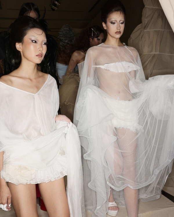 Trend: "Naked" Bridal Dresses