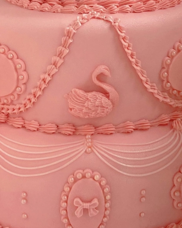 Pink Wedding Cake & Dessert Ideas