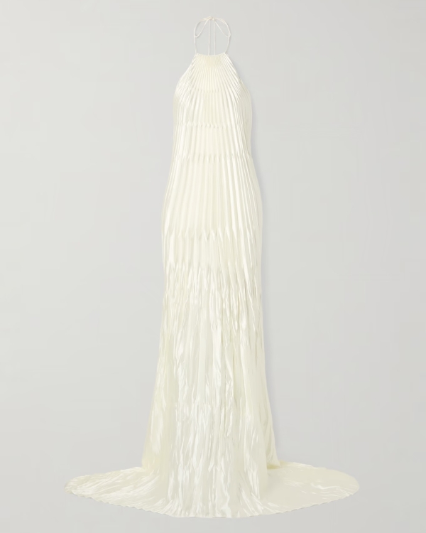 Trendy Bridal Looks for a Rehearsal Dinner