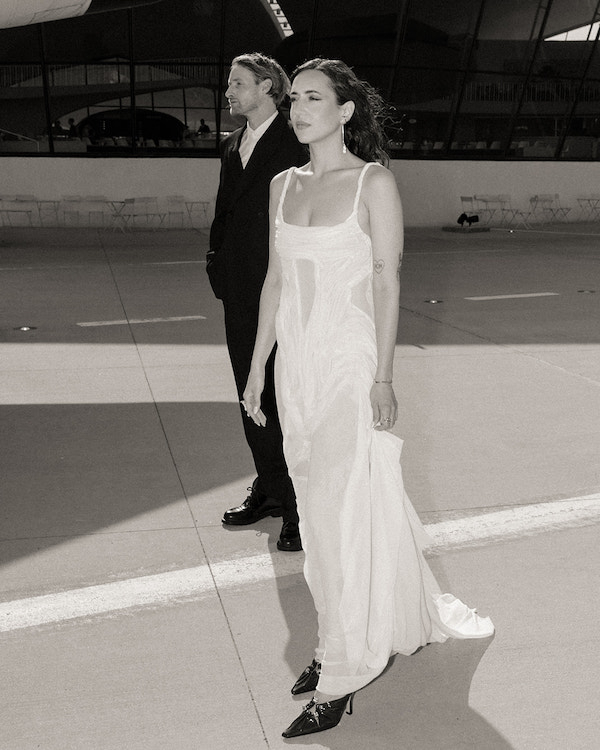 A Vibrant 60's Inspired Wedding in New York City | Real Wedding: Jessi & Joe