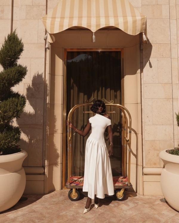 13 Fashion Influencers for Chic Bridal Style