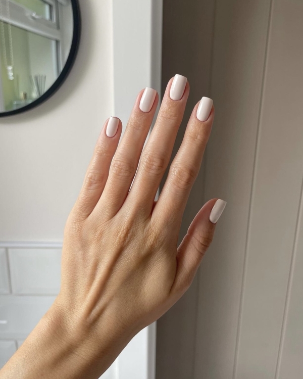 Minimalist Nail Designs for Bridal Inspiration | Elegant Nails Ideas For Wedding | Bridal Nails
