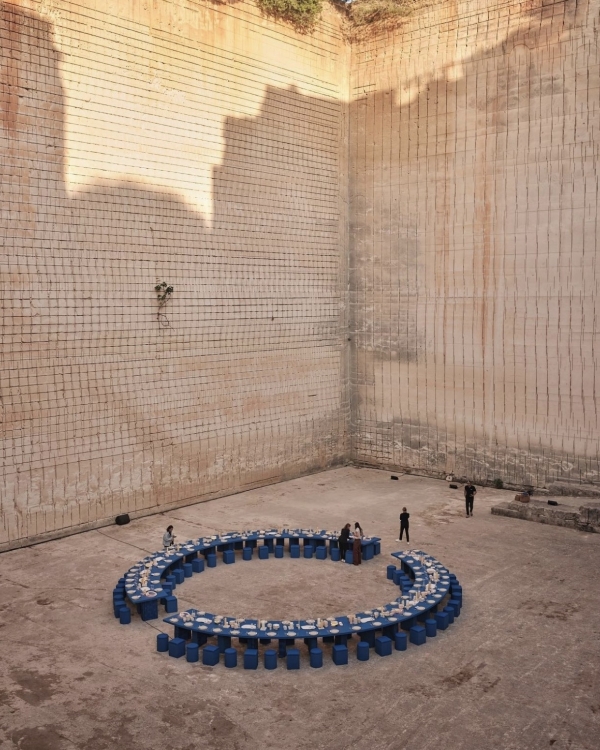 Trend: Cubist Shapes for Ceremony Seats