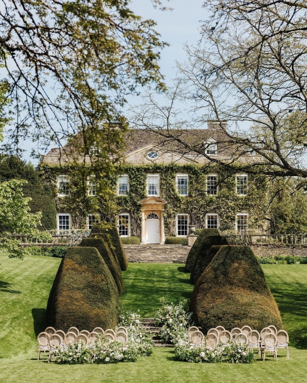 21 Best Wedding Venues in the UK | The Most Beautiful Places to Get Married in England | TOP Luxury Wedding Locations