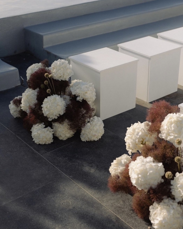 Trend: Cubist Shapes for Ceremony Seats