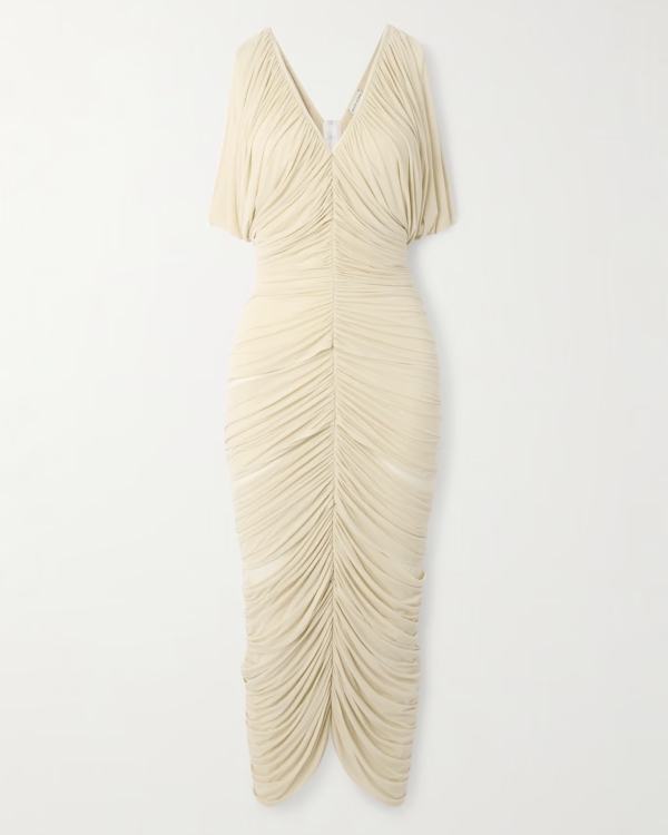 Trendy Bridal Looks for a Rehearsal Dinner