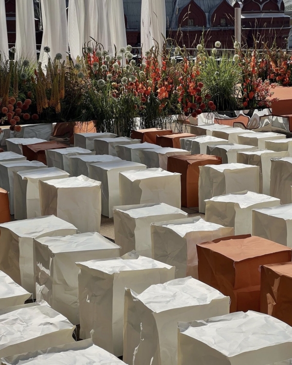 Trend: Cubist Shapes for Ceremony Seats