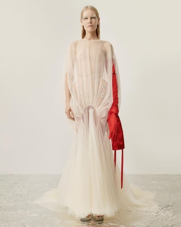 Trend: "Naked" Bridal Dresses