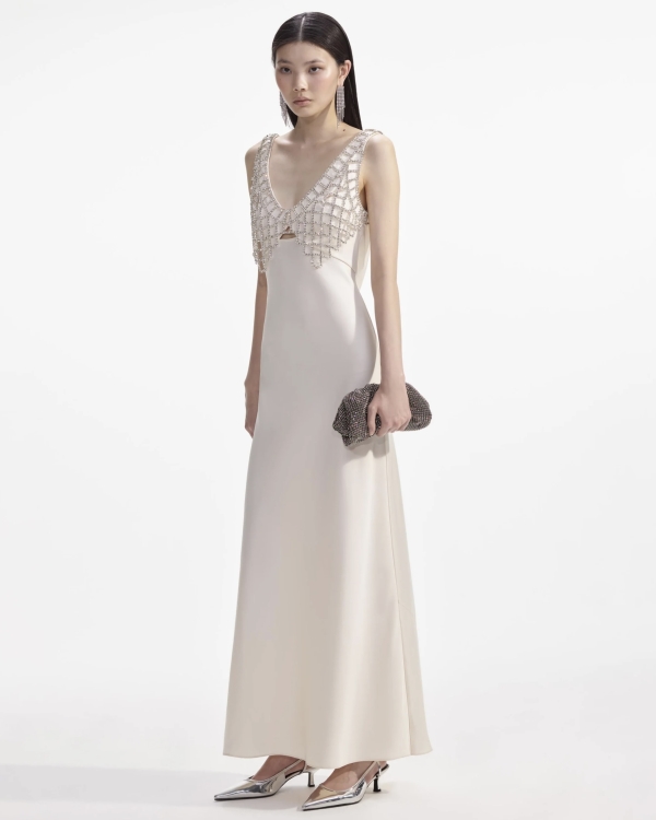 Trendy Bridal Looks for a Rehearsal Dinner