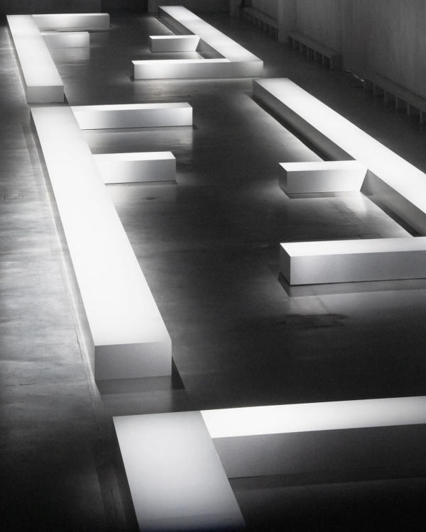 Trend: Cubist Shapes for Ceremony Seats