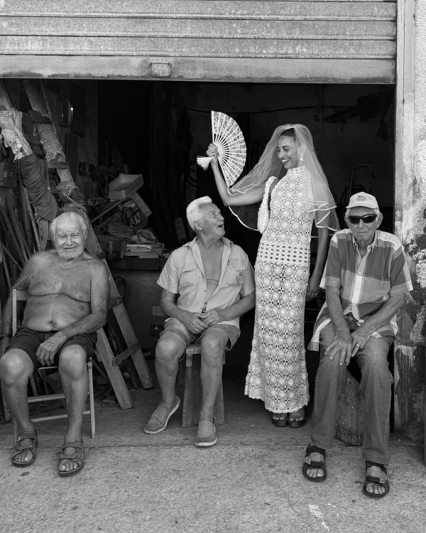 The Boho Revival: 40 Bohemian Wedding Dresses & Accessories for the Modern Bride