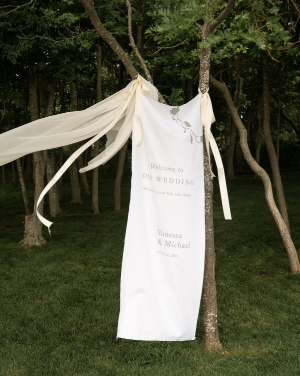 A Stylish Vintage Wedding on Long Island’s North Fork