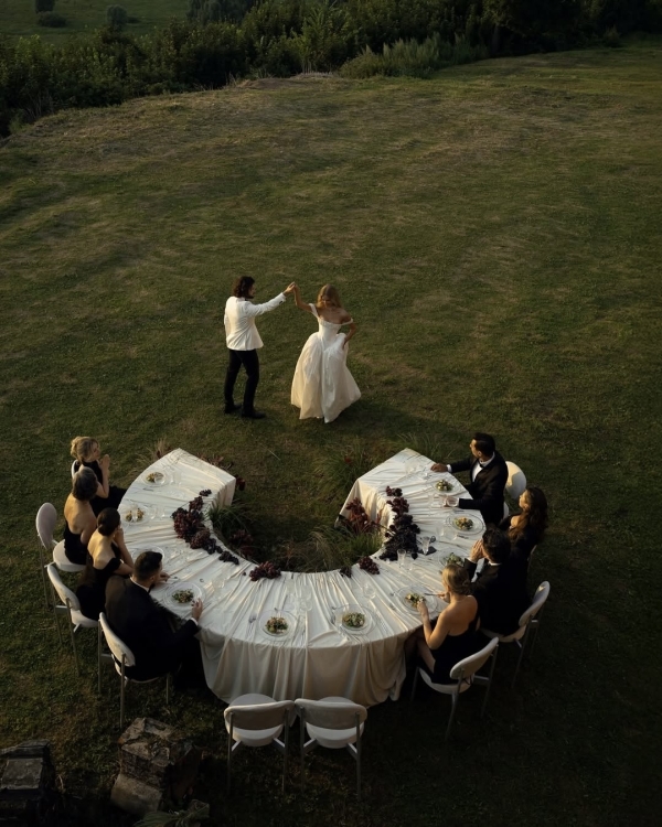 Planning a Wedding Without a Wedding Planner? Here's What to Consider First