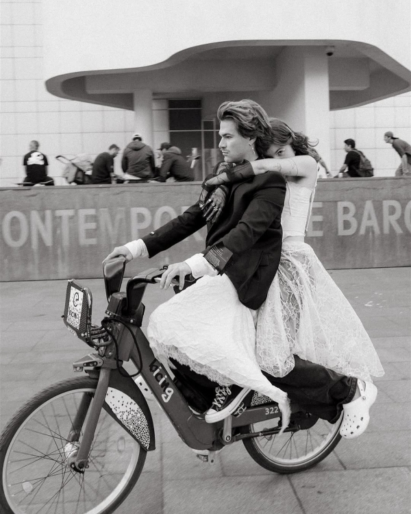 40 Must-Save Editorial Wedding Photo Ideas for the Fashion-Forward Couple