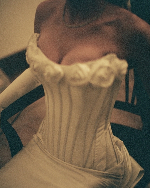 A Vintage-Infused Verona Wedding Dripping With Roses, Silk & Italian Romance