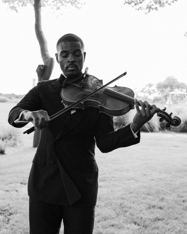 A Stylish Vintage Wedding on Long Island’s North Fork