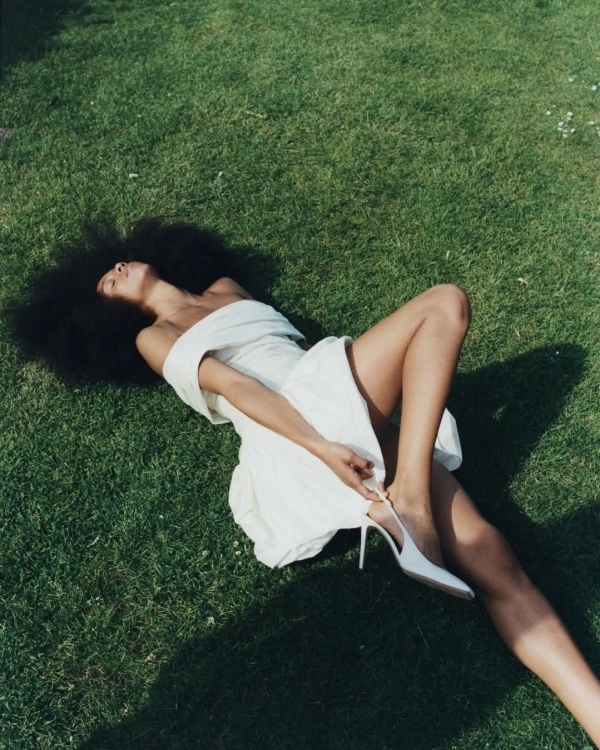 30 Chic Bridal Dresses Under $4,000