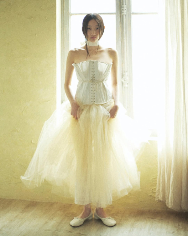 12 Must-Visit Boutiques for Chic Vintage & Archival Designer Wedding Dresses