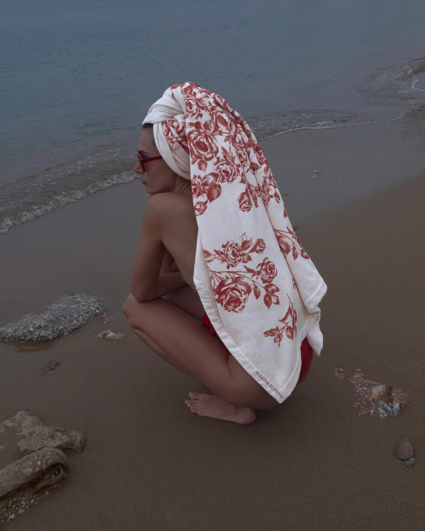 50 It-Girl Accessories to Style-Up your Honeymoon Swimwear