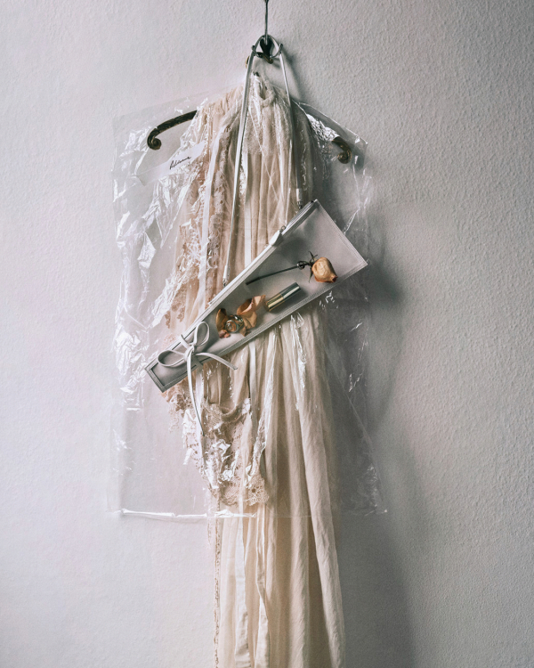 30 Fun & Novelty Clutch Ideas for the Bride Who Wants to Stand Out