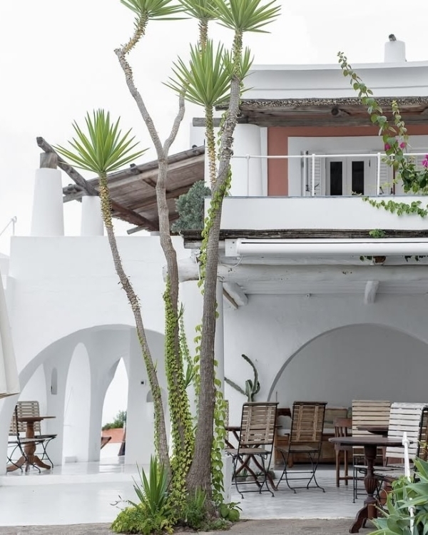 12 Dreamy Hotels & Resorts in Sicily for a Romantic Honeymoon