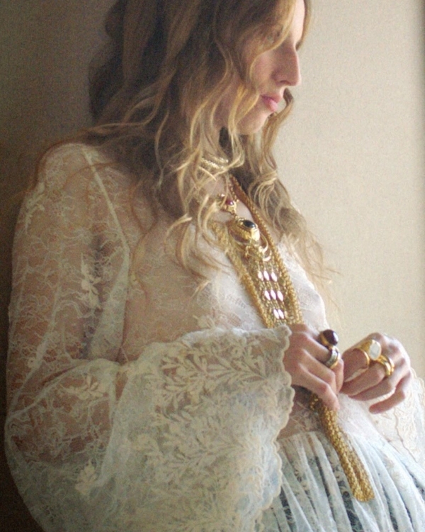 The Boho Revival: 40 Bohemian Wedding Dresses & Accessories for the Modern Bride