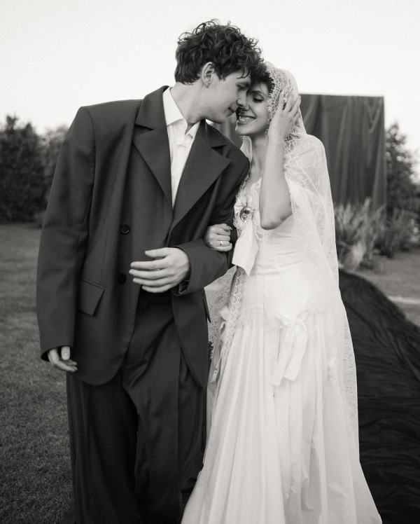 Newly Engaged? Here's Your First 3-Month Wedding Checklist & Action Plan