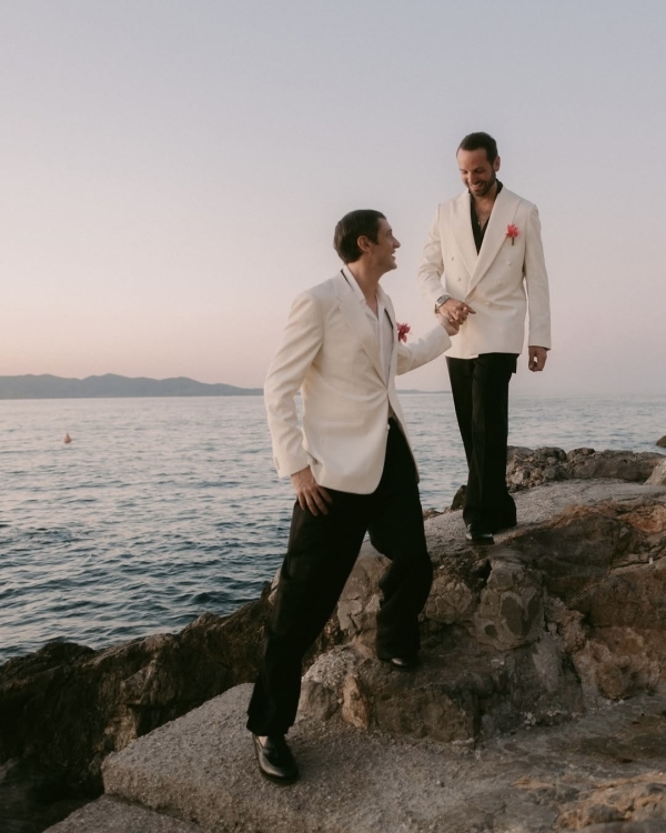 Planning a Wedding Without a Wedding Planner? Here's What to Consider First