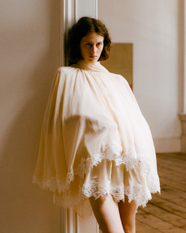 The Boho Revival: 40 Bohemian Wedding Dresses & Accessories for the Modern Bride