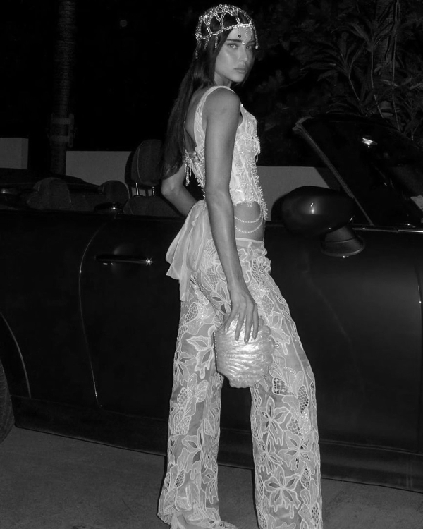 The Boho Revival: 40 Bohemian Wedding Dresses & Accessories for the Modern Bride