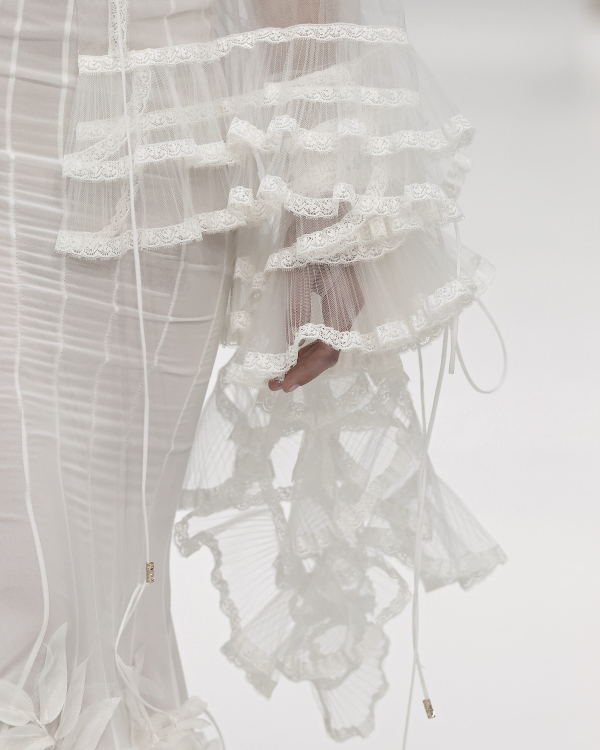 The Boho Revival: 40 Bohemian Wedding Dresses & Accessories for the Modern Bride