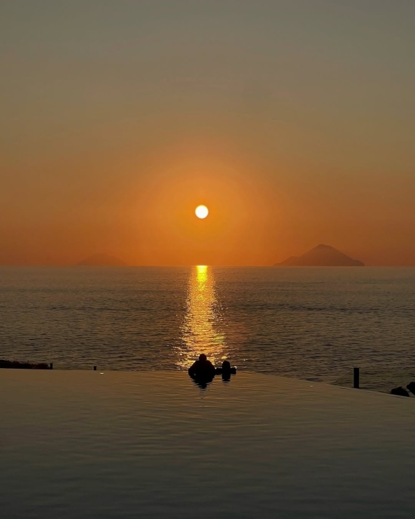 12 Dreamy Hotels & Resorts in Sicily for a Romantic Honeymoon