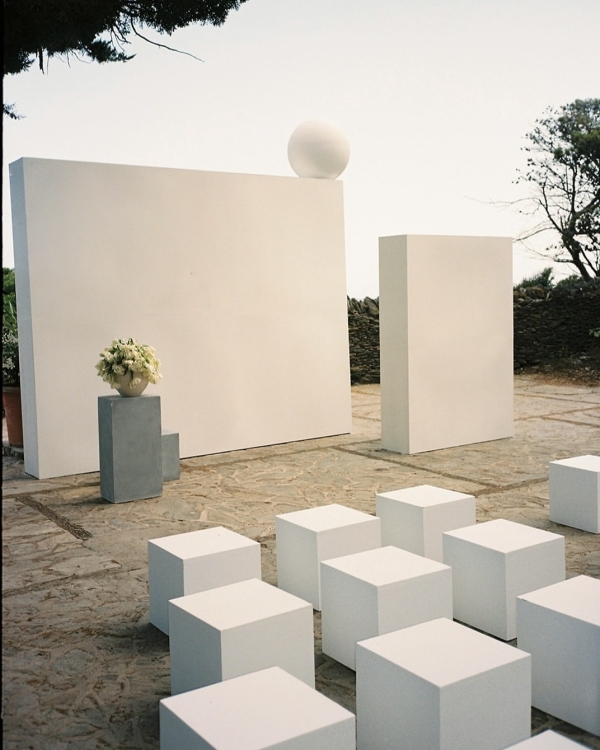 Planning a Wedding Without a Wedding Planner? Here's What to Consider First