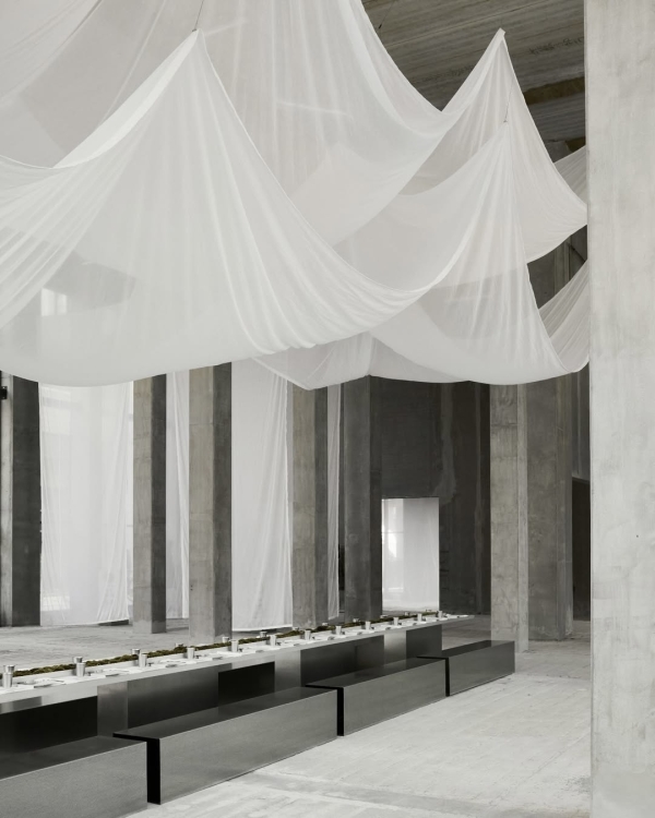 Planning a Wedding Without a Wedding Planner? Here's What to Consider First