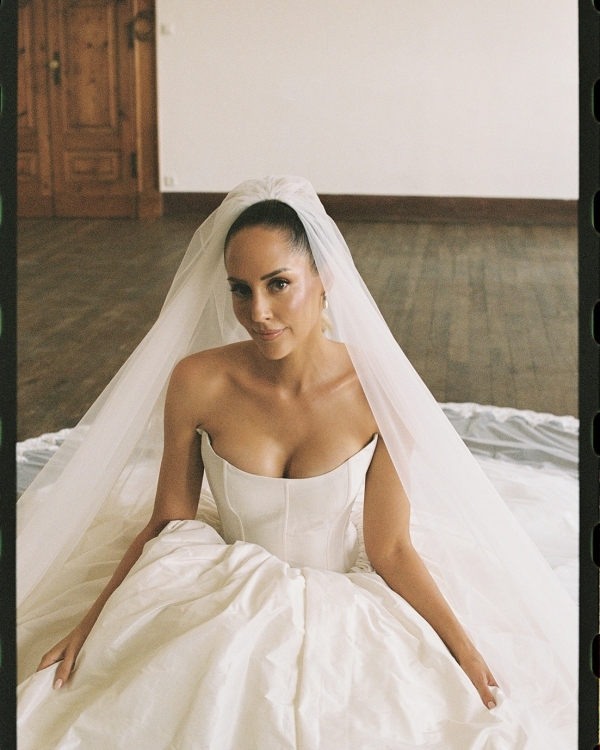 A Vintage-Infused Verona Wedding Dripping With Roses, Silk & Italian Romance