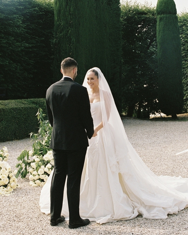 A Vintage-Infused Verona Wedding Dripping With Roses, Silk & Italian Romance