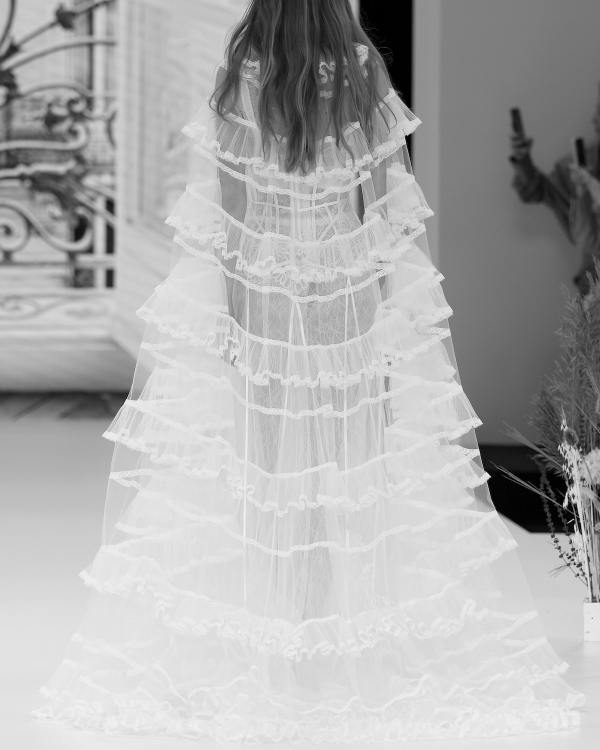 The Boho Revival: 40 Bohemian Wedding Dresses & Accessories for the Modern Bride